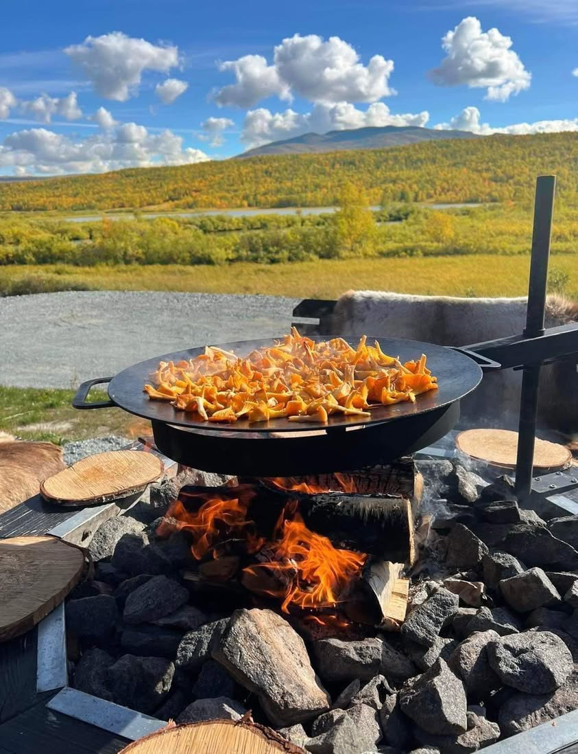 Grillplats Fjälldal med 4 bänkar komplett paket inkl stativkit, tryckimpregnerat - Bild 6